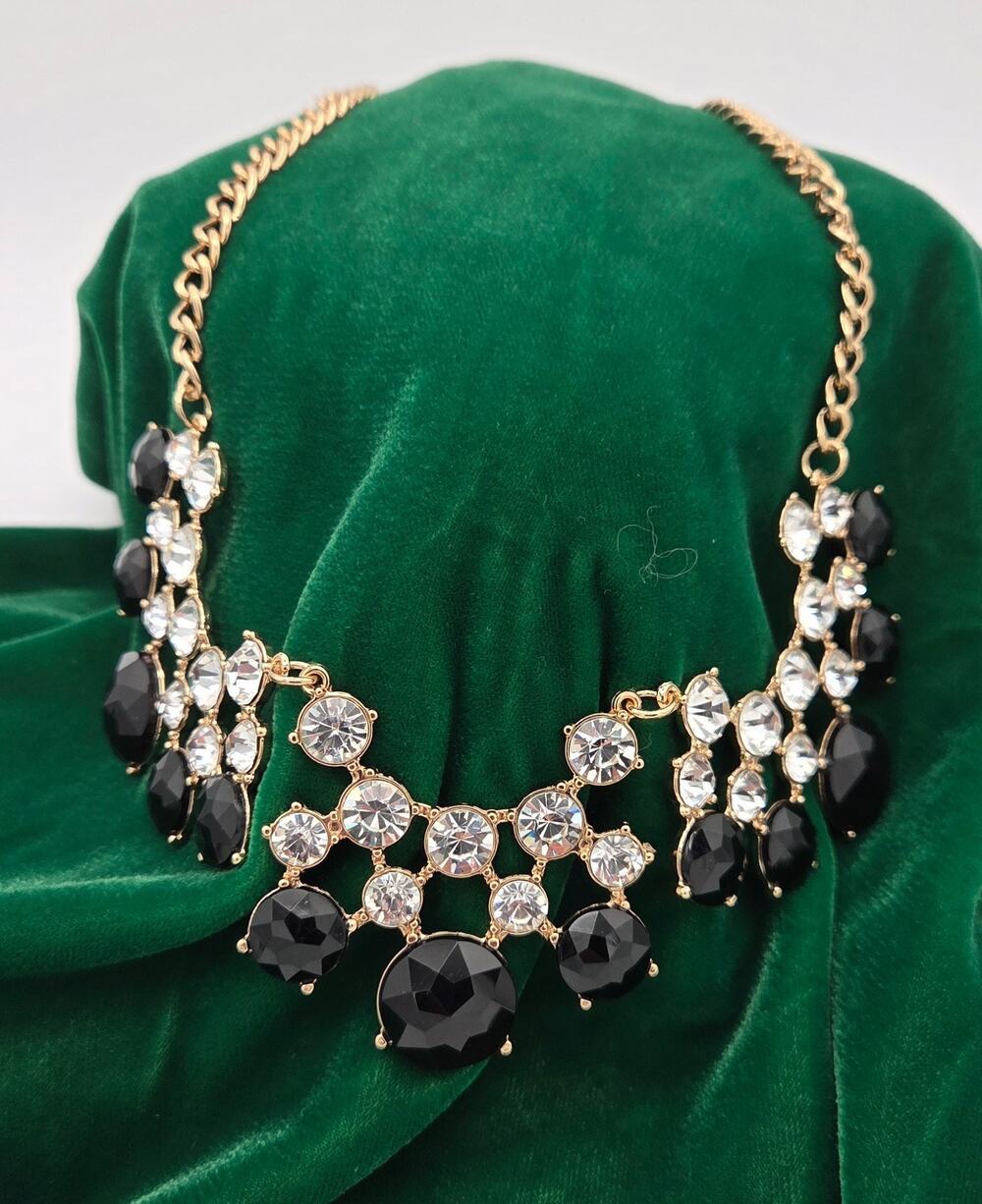 Talbots NWT Gold Black Faceted Stone & Rhinestone Bib Necklace